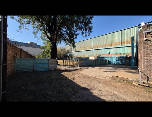 1,000M² FACTORY TO LET IN ANDERBOLT